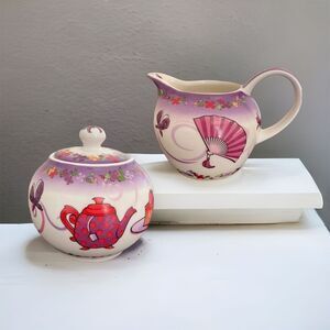 Cardew Design Tea Time Red Hat Society -Sugar Bowl & Creamer - EUC 2004